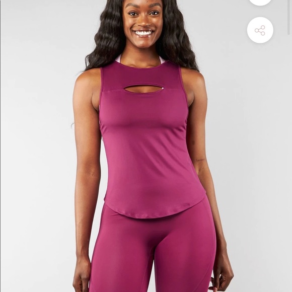 BuffBunny - Botanical Top - Large - Picture 2 of 5